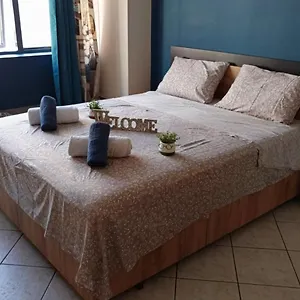 verificați disponibilitatea