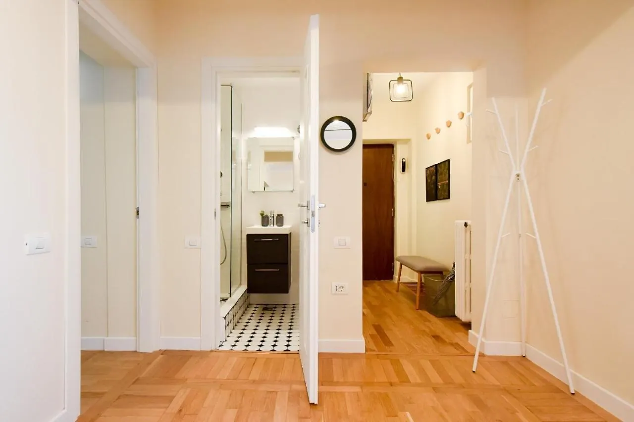 The Dream Apartment - Near Radisson Hotel Bucarest Romania