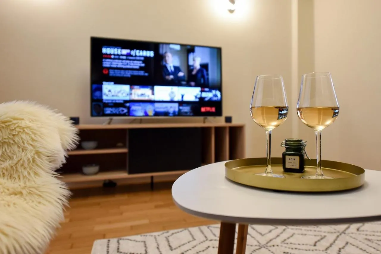 The Dream Apartment - Near Radisson Hotel Bukarest